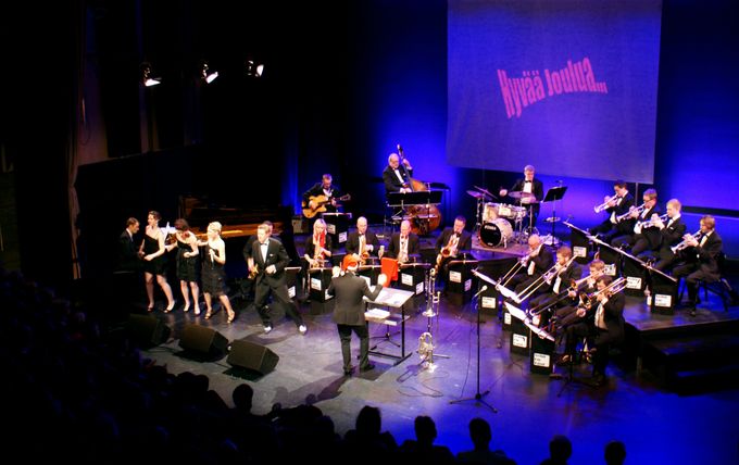 The Great Helsinki Swing Big Band, The Andrew's Girls, Juki Välipakka and Antti Rissanen, 2011.